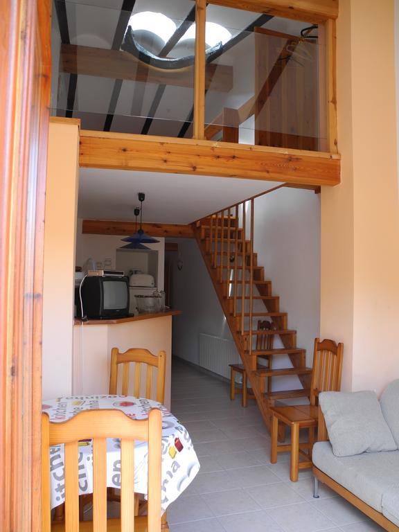 Apartment Cal Viola Torroja Zimmer foto